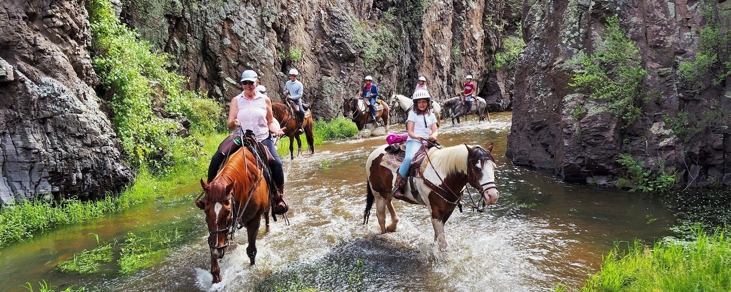 Multigenerational Family Mountain Vacation at Geronimo Trail Guest Ranch